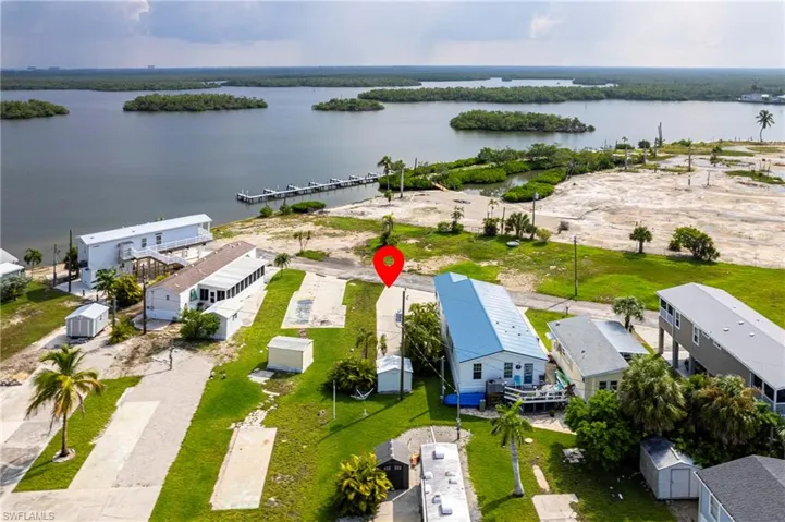 61 Oyster Bay Ln, Fort Myers Beach, Florida 33931