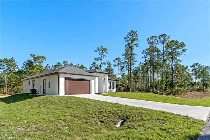 1112 Calvin Ave, Lehigh Acres, Florida 33972