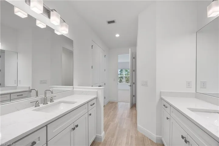 4580 Skysail Dr, Naples, Florida 34120