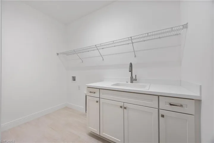 4580 Skysail Dr, Naples, Florida 34120