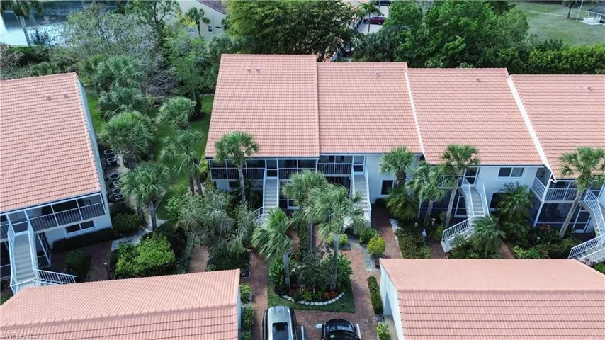Drone / aerial view of apartment complex / building