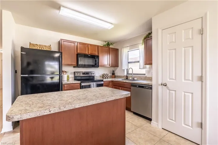 727 Morningview Ct, Lehigh Acres, Florida 33974