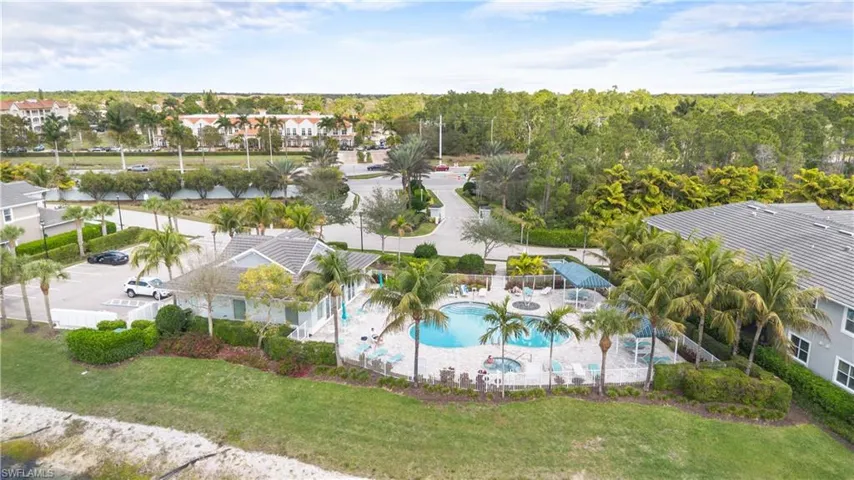 6947 Avalon Cir 1907, Naples, Florida 34112