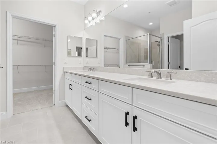6947 Avalon Cir 1907, Naples, Florida 34112