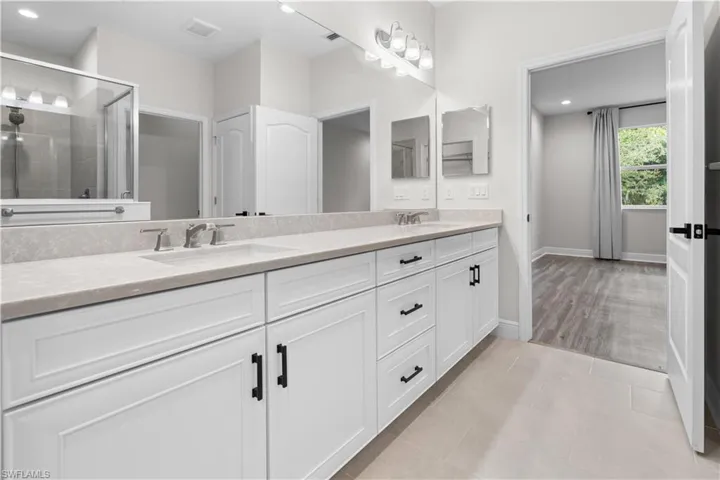 6947 Avalon Cir 1907, Naples, Florida 34112