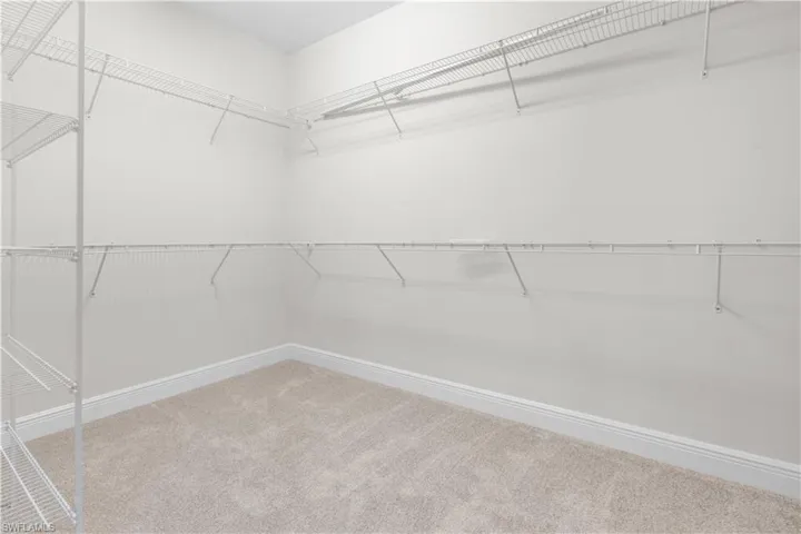6947 Avalon Cir 1907, Naples, Florida 34112