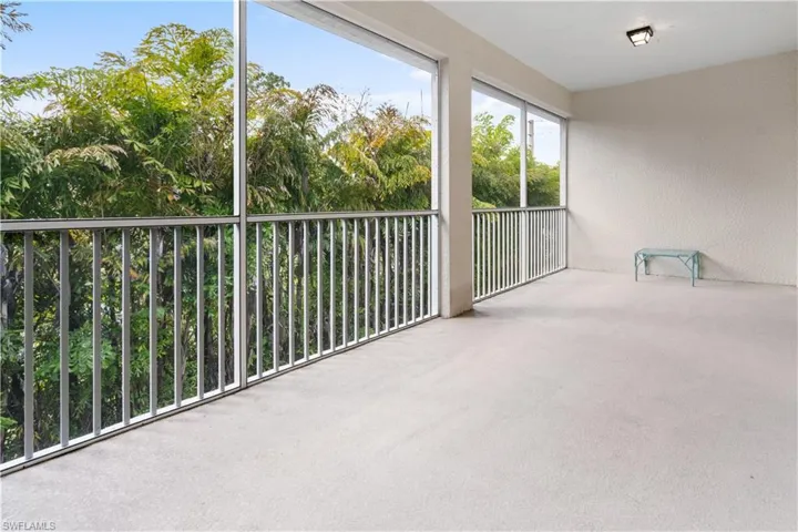 6947 Avalon Cir 1907, Naples, Florida 34112