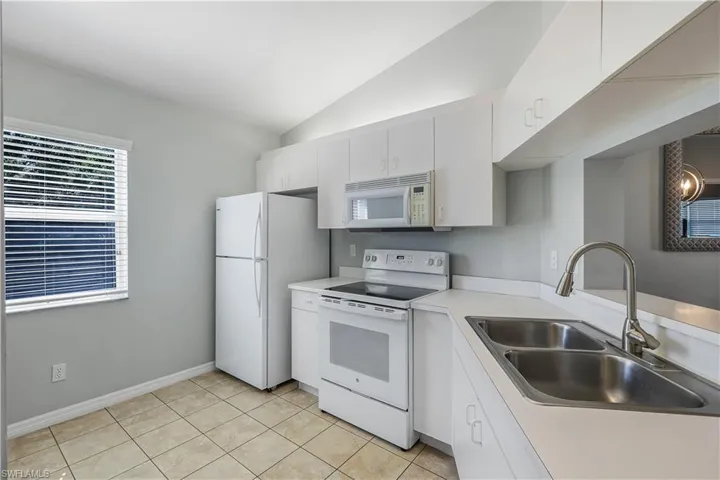 12131 Summergate Cir 203, Fort Myers, Florida 33913