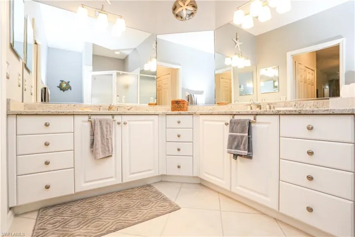 5885 Three Iron Dr 1102, Naples, Florida 34110
