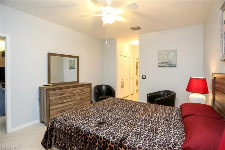 5885 Three Iron Dr 1102, Naples, Florida 34110