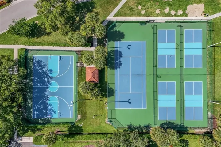 88 Burnt Pine Dr, Naples, Florida 34119