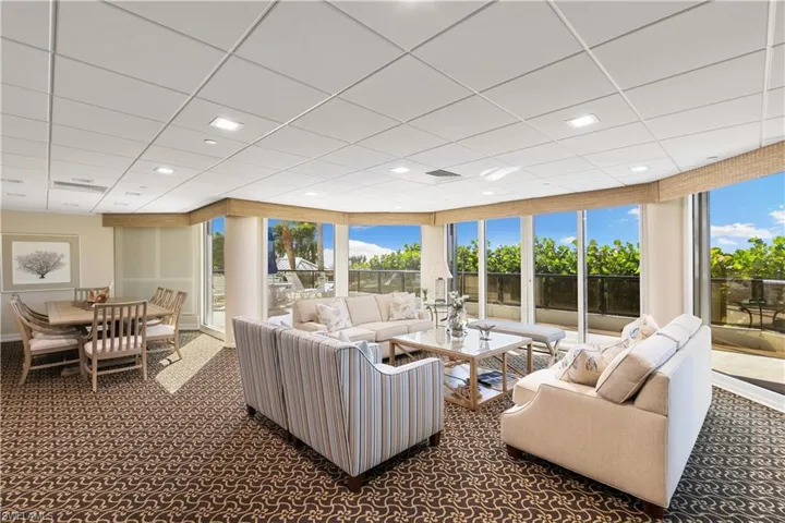 A lovely room for entertaining