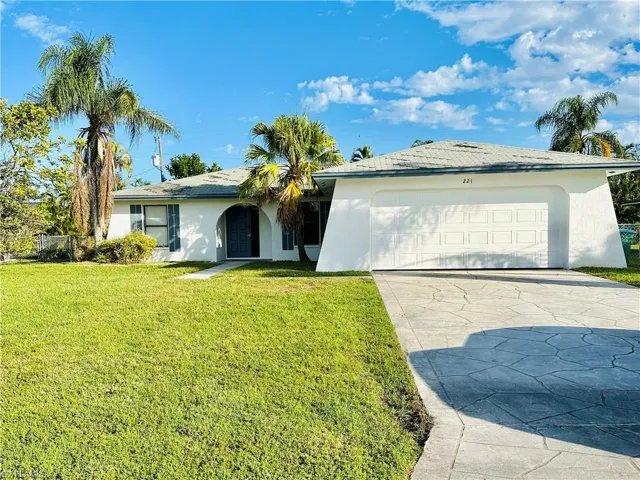 221 SW 34th  TER, Cape Coral, FL 33914