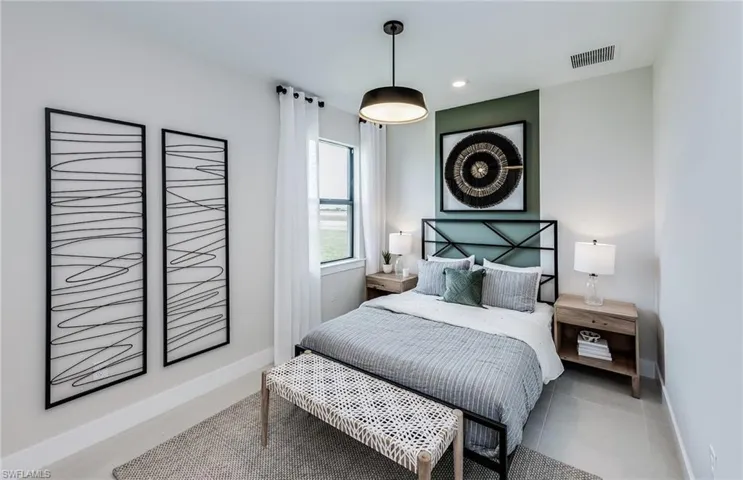 Interior photos are of a staged model home. Illustration purposes only. Options may vary.