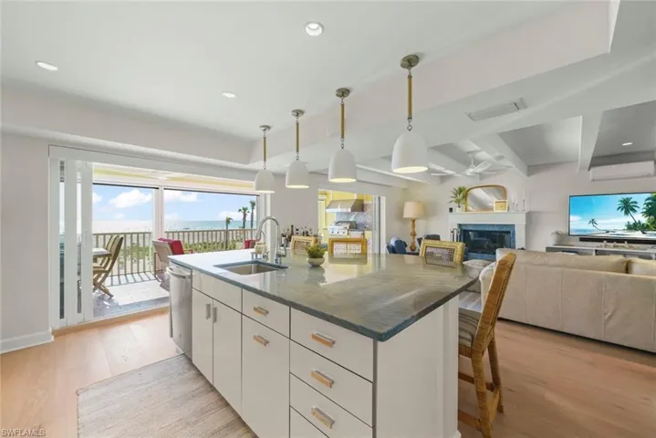 1  Sunset Captiva  LN, Captiva, FL 33924