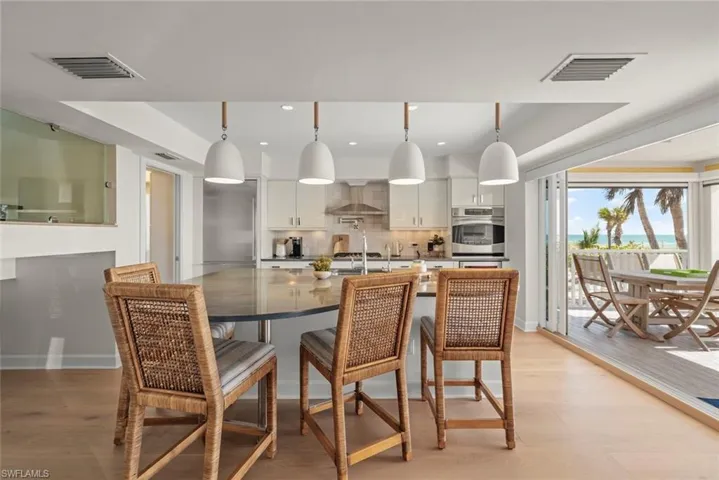 1  Sunset Captiva  LN, Captiva, FL 33924