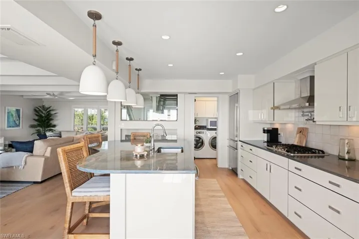 1  Sunset Captiva  LN, Captiva, FL 33924