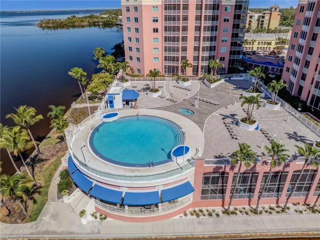 Riverside Community Pool/Spa