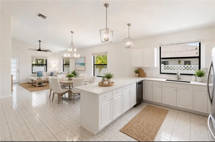 594 108th Ave N, Naples, Florida 34108