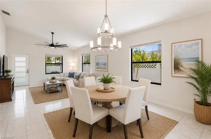 594 108th Ave N, Naples, Florida 34108