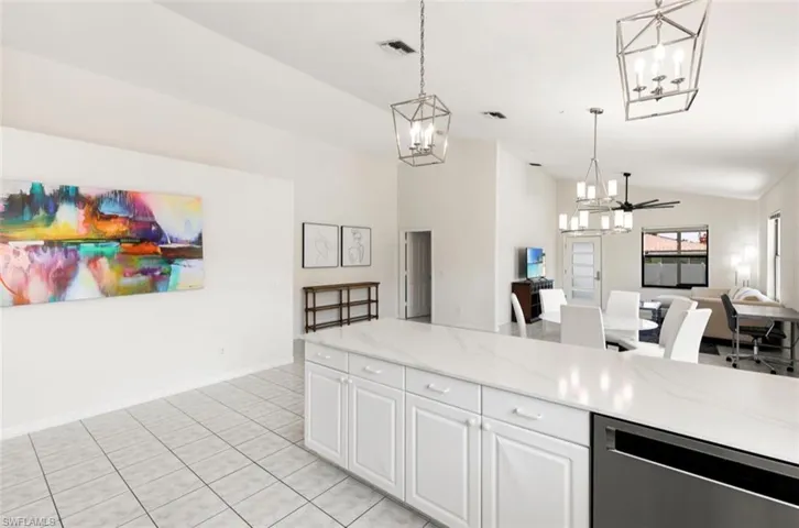 594 108th Ave N, Naples, Florida 34108