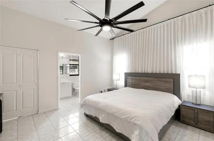 594 108th Ave N, Naples, Florida 34108