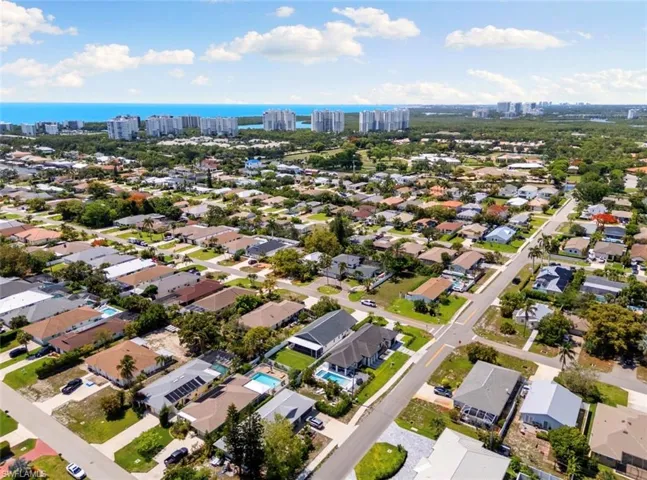 594 108th Ave N, Naples, Florida 34108