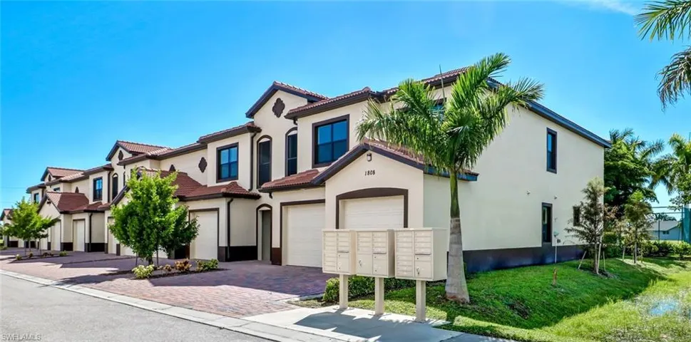 1808  William Reggie  RD, Cape Coral, FL 33914