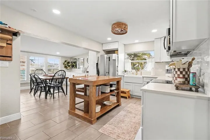 5220 Tower Dr, Cape Coral, Florida 33904