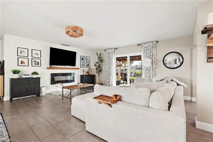 5220 Tower Dr, Cape Coral, Florida 33904