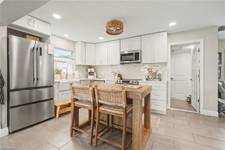 5220 Tower Dr, Cape Coral, Florida 33904