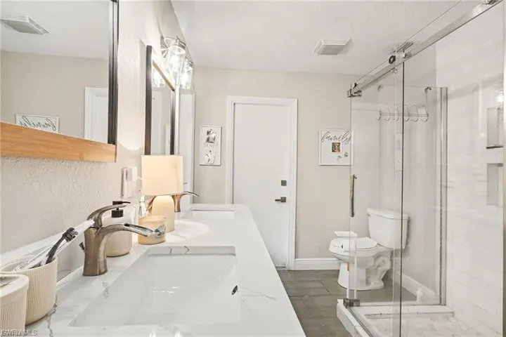 5220 Tower Dr, Cape Coral, Florida 33904