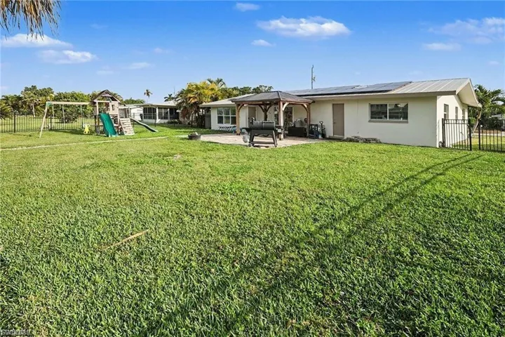 5220 Tower Dr, Cape Coral, Florida 33904