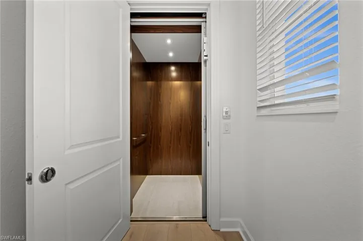 Private Elevator