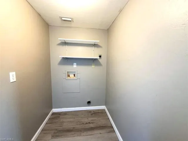 829 Gleason Pkwy 5, Cape Coral, Florida 33914