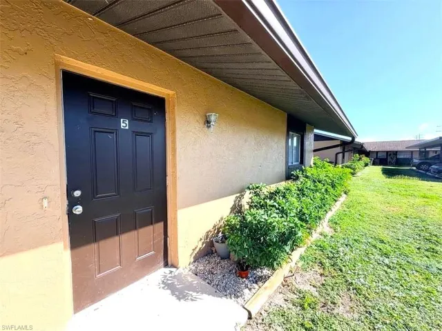 829 Gleason Pkwy 5, Cape Coral, Florida 33914
