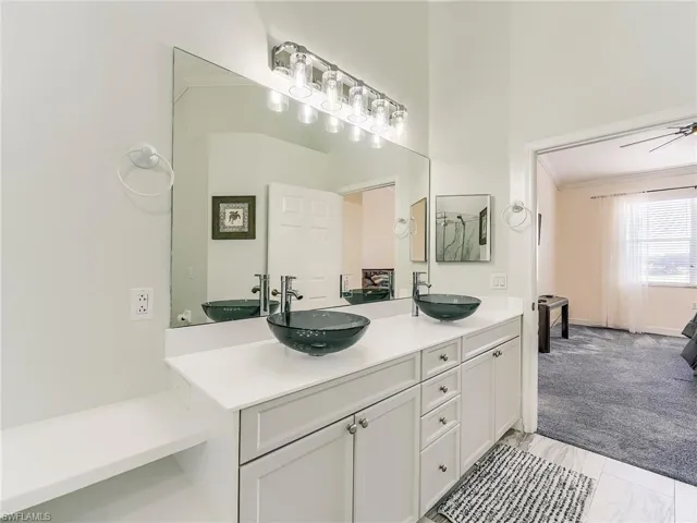 3000  Meandering  WAY, Fort Myers, FL 33905