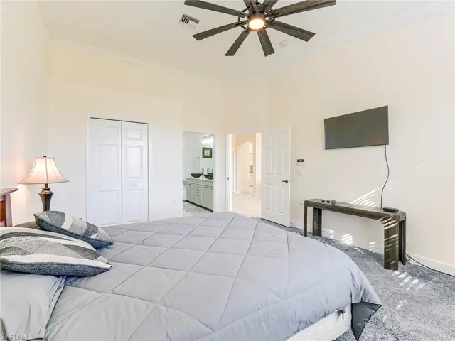 3000  Meandering  WAY, Fort Myers, FL 33905