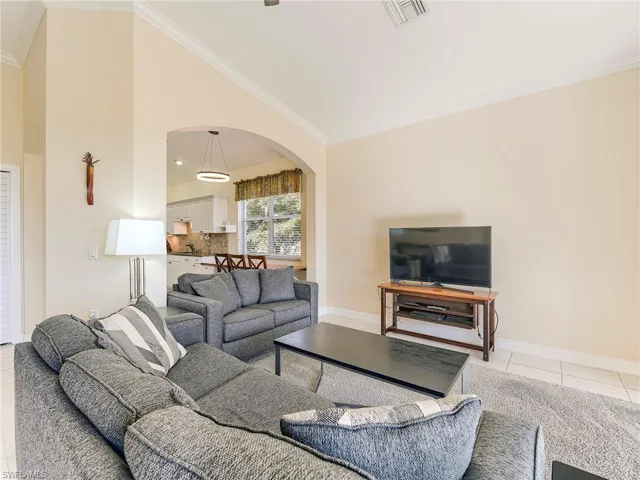 3000  Meandering  WAY, Fort Myers, FL 33905
