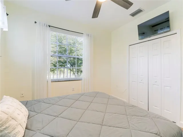 3000  Meandering  WAY, Fort Myers, FL 33905