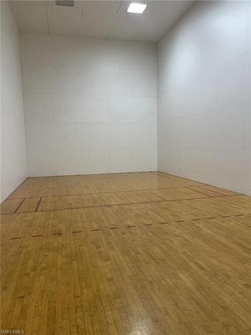 2 Racquetball courts in community