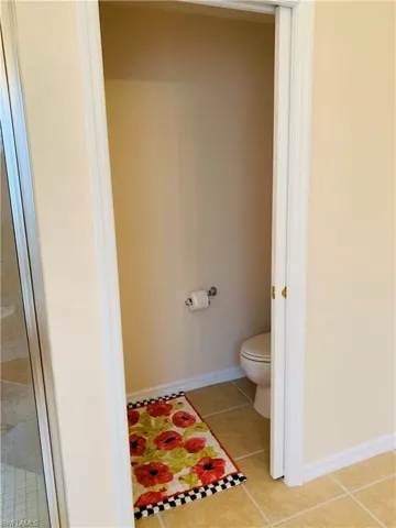 3910  Jasmine Lake  CIR, Naples, FL 34119