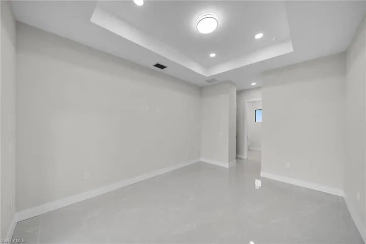 216 Ne 25th Ter, Cape Coral, Florida 33909