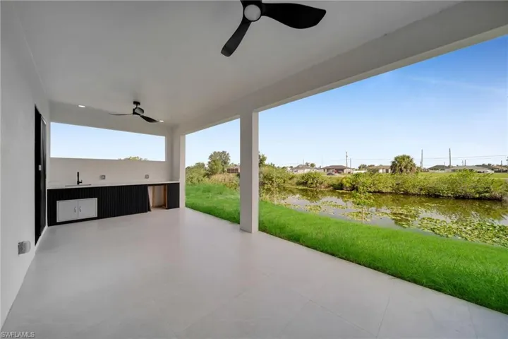 216 Ne 25th Ter, Cape Coral, Florida 33909