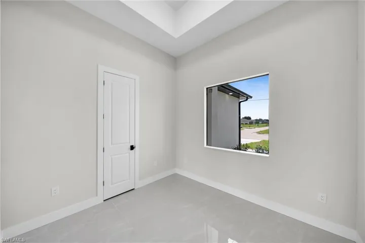 216 Ne 25th Ter, Cape Coral, Florida 33909