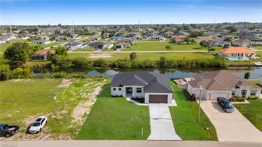 216 Ne 25th Ter, Cape Coral, Florida 33909