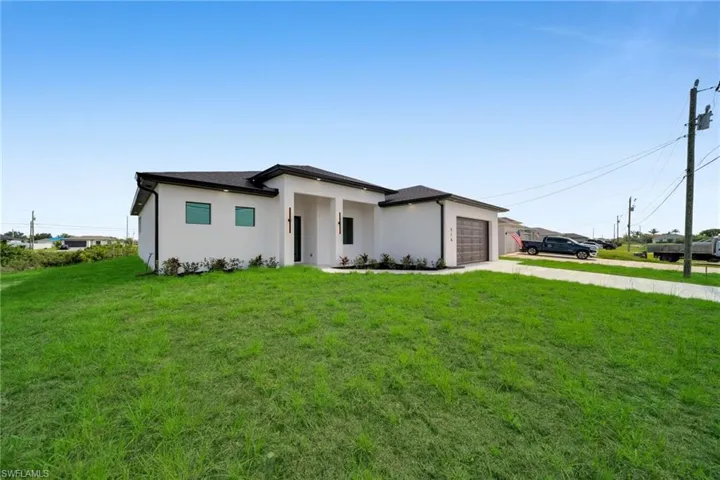 216 Ne 25th Ter, Cape Coral, Florida 33909
