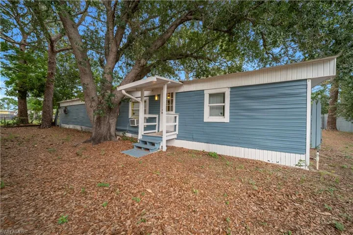 8239 Sevigny Dr, North Fort Myers, Florida 33917