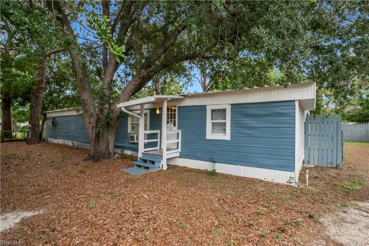 8239 Sevigny Dr, North Fort Myers, Florida 33917