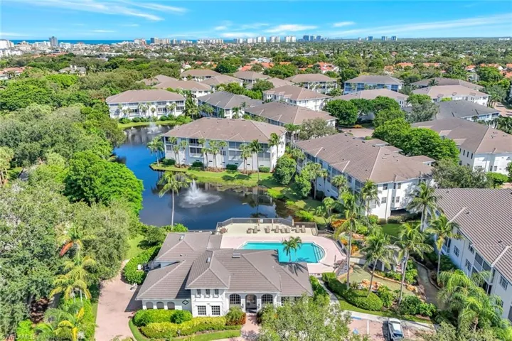770  Bentwater  CIR, Naples, FL 34108